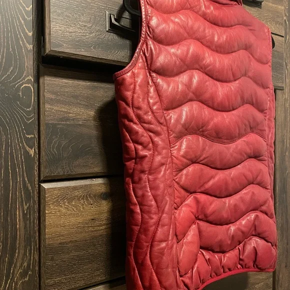 Scully Butter Leather Vest - Picture 3 of 6